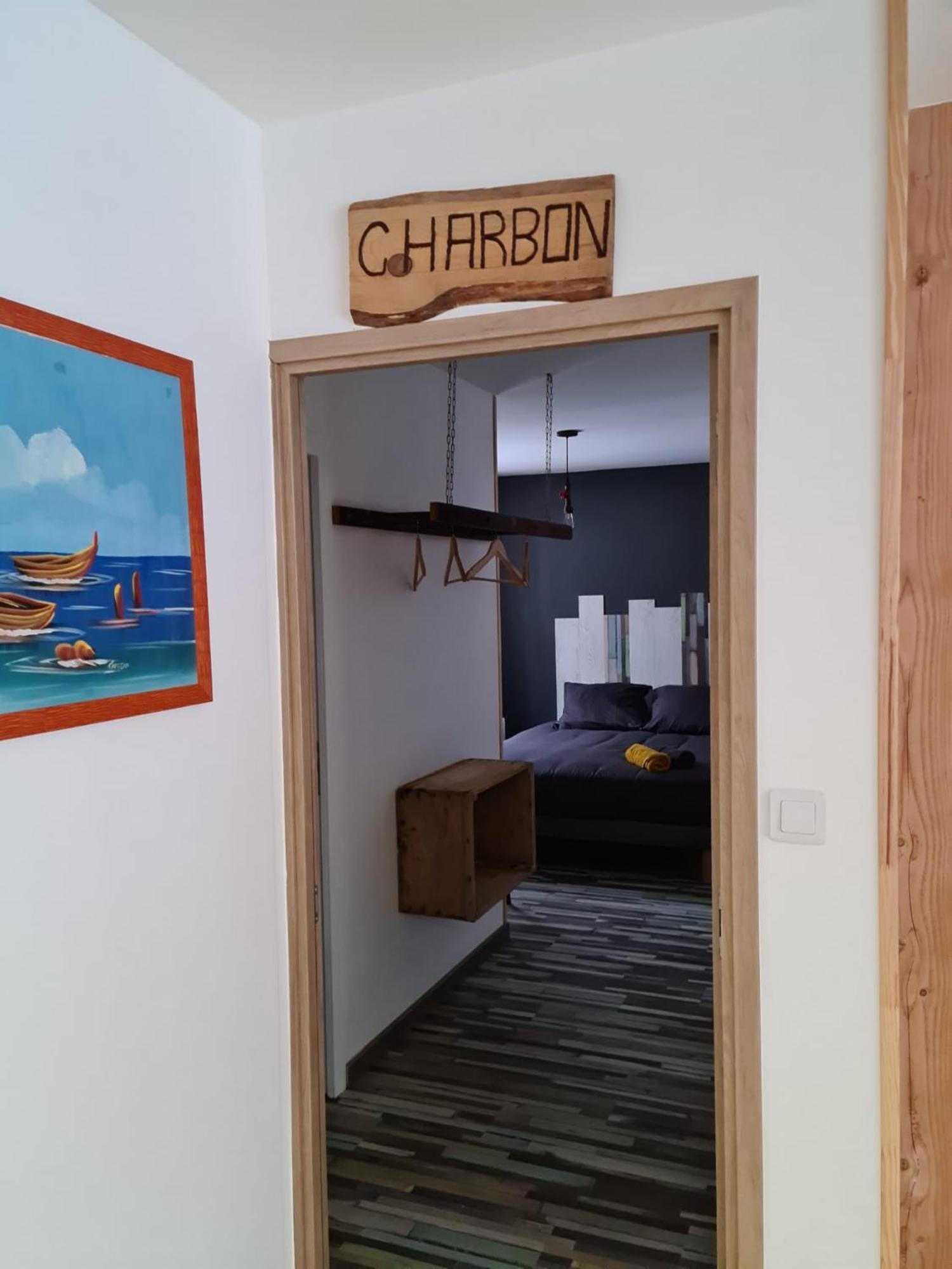 Chez Perlette Panzió Merle-Leignec Kültér fotó